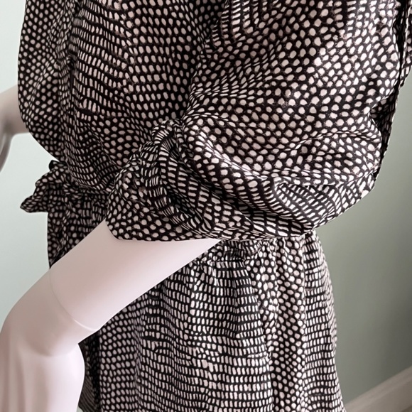 BCBG MaxAzria Black/White Polkadot Belted Short Romper/Jumpsuit S - Picture 10 of 14